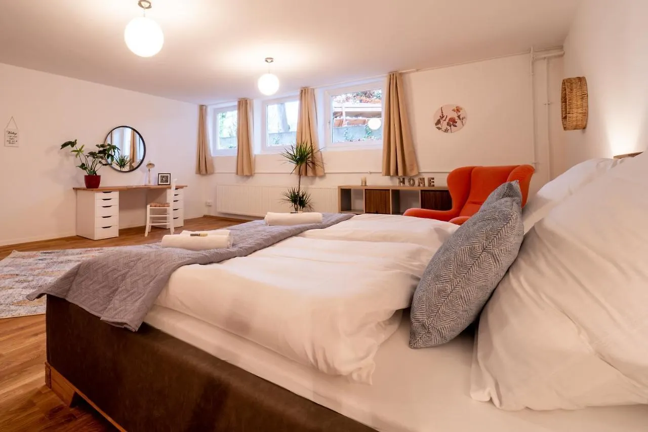 דירה קלהיים Ferienwohnung Erholungsreich - Urlaub In Ehemaliger Kirche