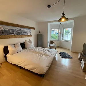 Bergsteiger Schlafplätze Mit Disneyplus Apartment