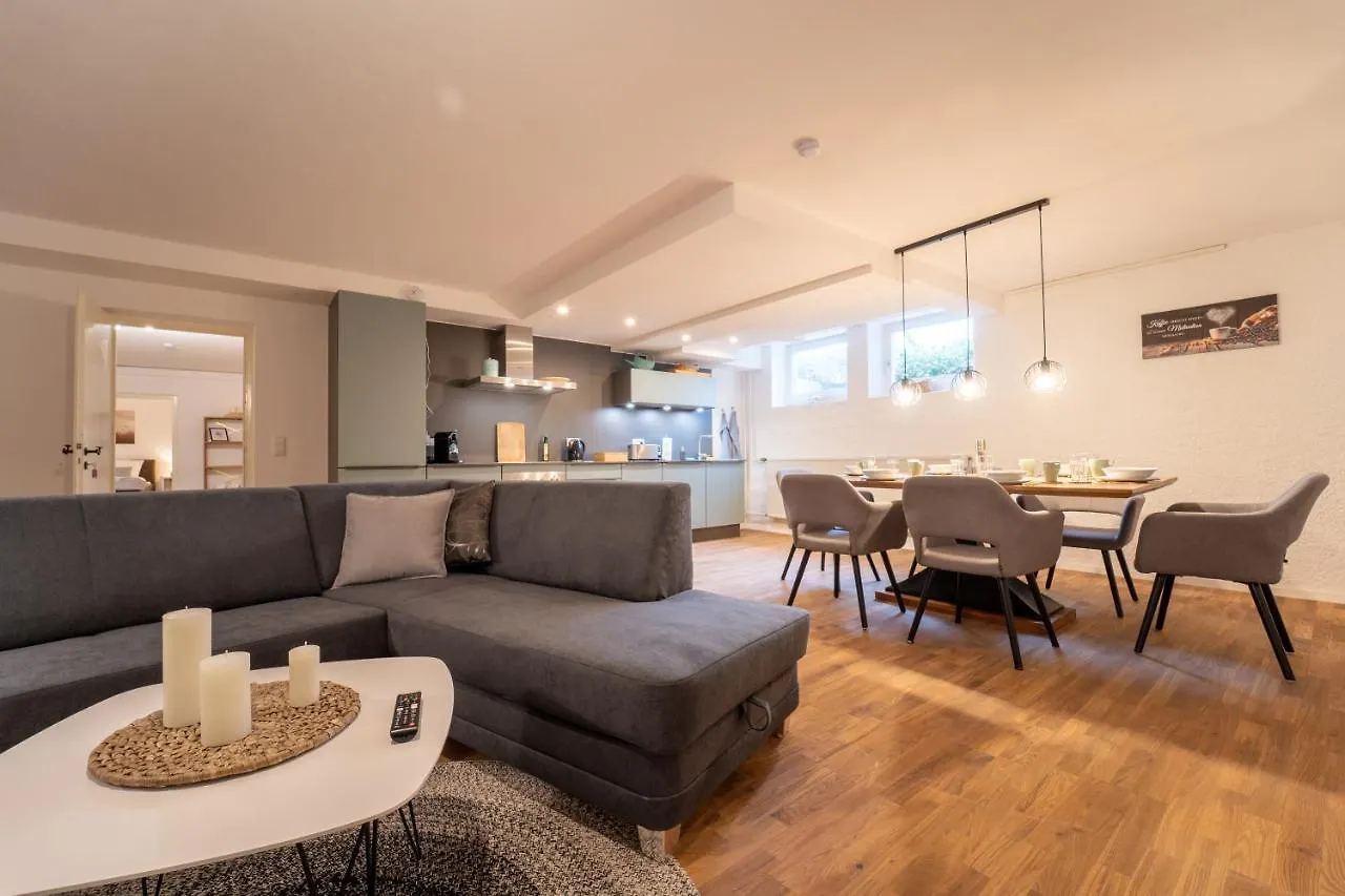 Ferienwohnung dreamcation - Ehemaliges Pfarrhaus, 3D-Tour, NETFLIX, Terrasse, BBQ, Küche, 130qm Kelheim Deutschland