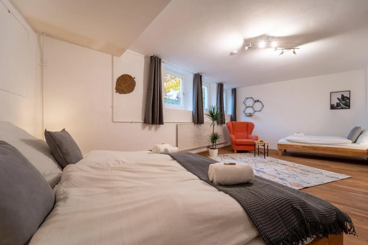 Apartment Ferienwohnung dreamcation - Ehemaliges Pfarrhaus, 3D-Tour, NETFLIX, Terrasse, BBQ, Küche, 130qm Kelheim Deutschland