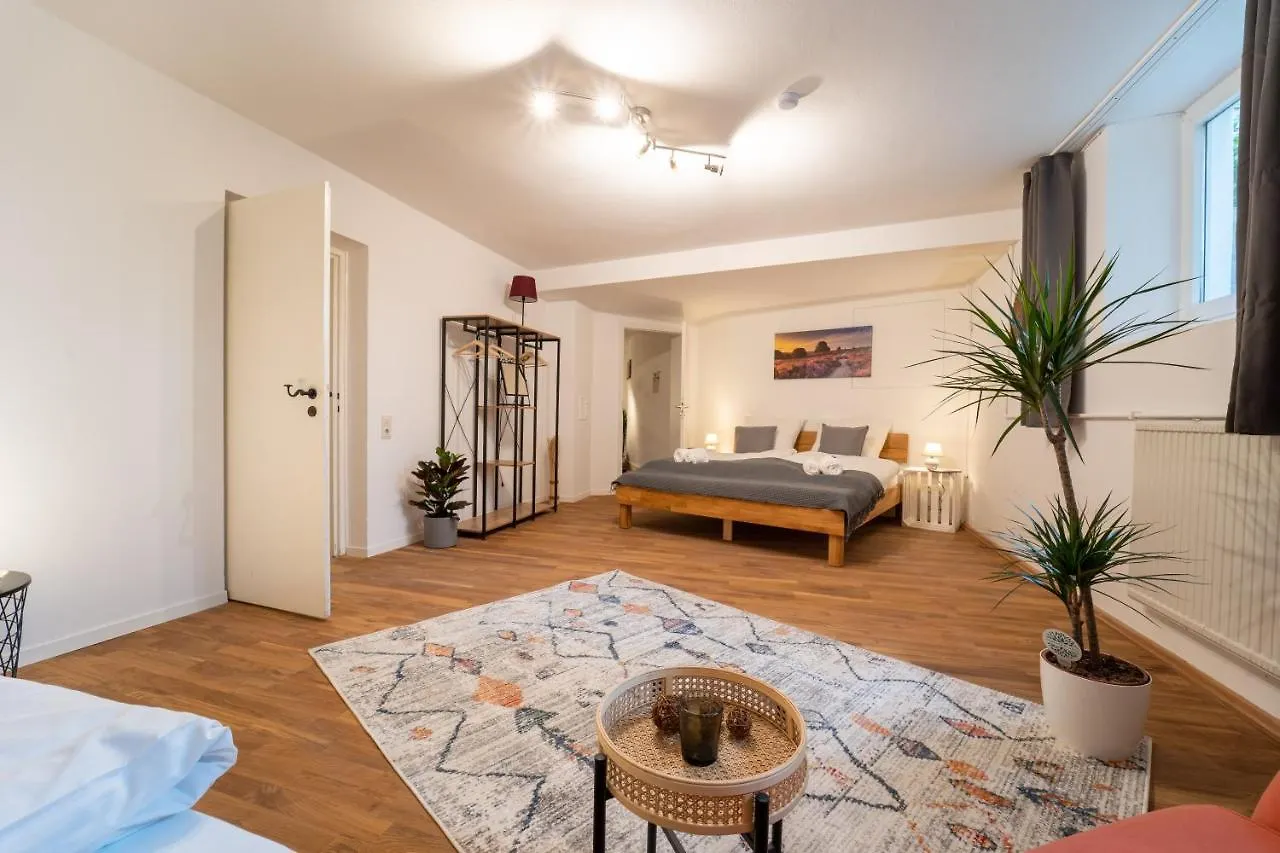 Ferienwohnung dreamcation - Ehemaliges Pfarrhaus, 3D-Tour, NETFLIX, Terrasse, BBQ, Küche, 130qm Kelheim Apartment